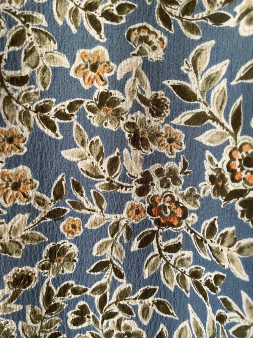 RW&CO. Blue Floral Button-Front Blouse - Picture 8 of 9